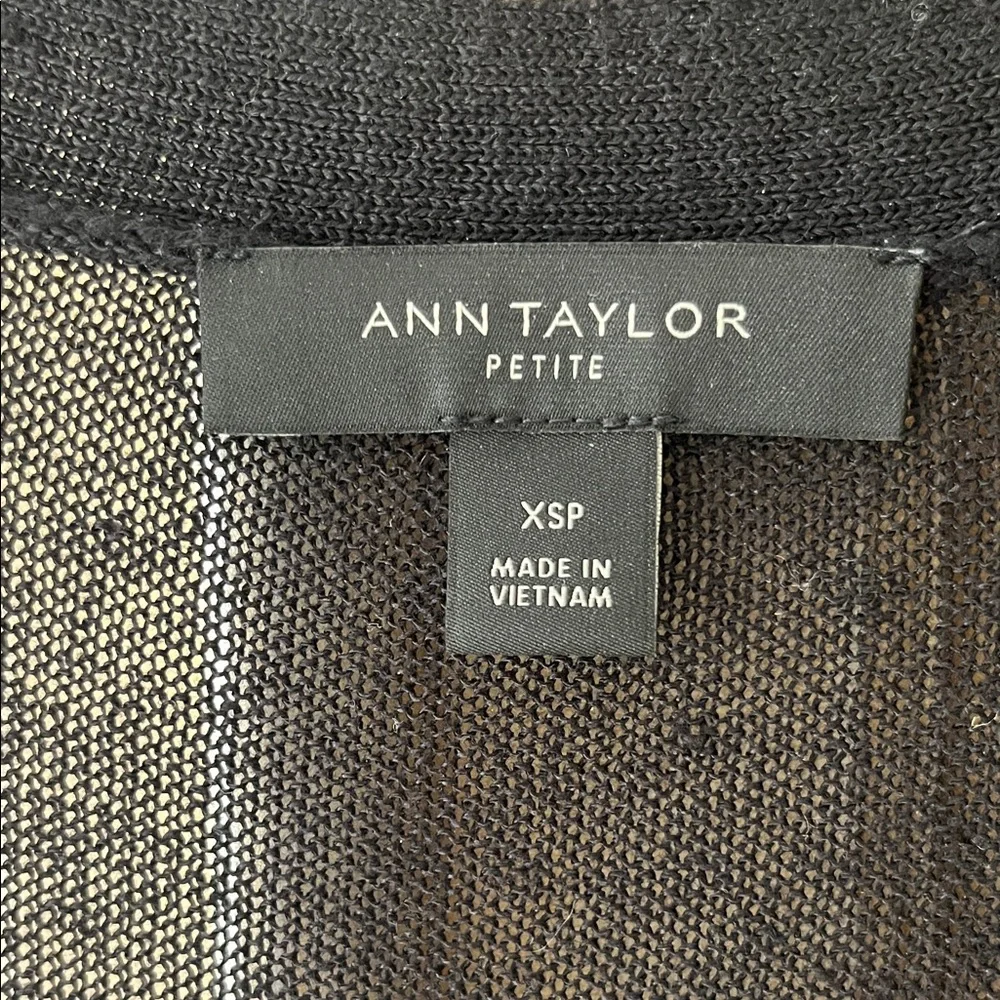 Ann Taylor Black linen blend lightweight long sleeve Knit Cardigan-NWOT - Picture 2 of 5